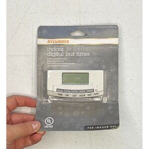 Sylvania Indoor Digital Bar Timer UL listed Single Polarized Outlet